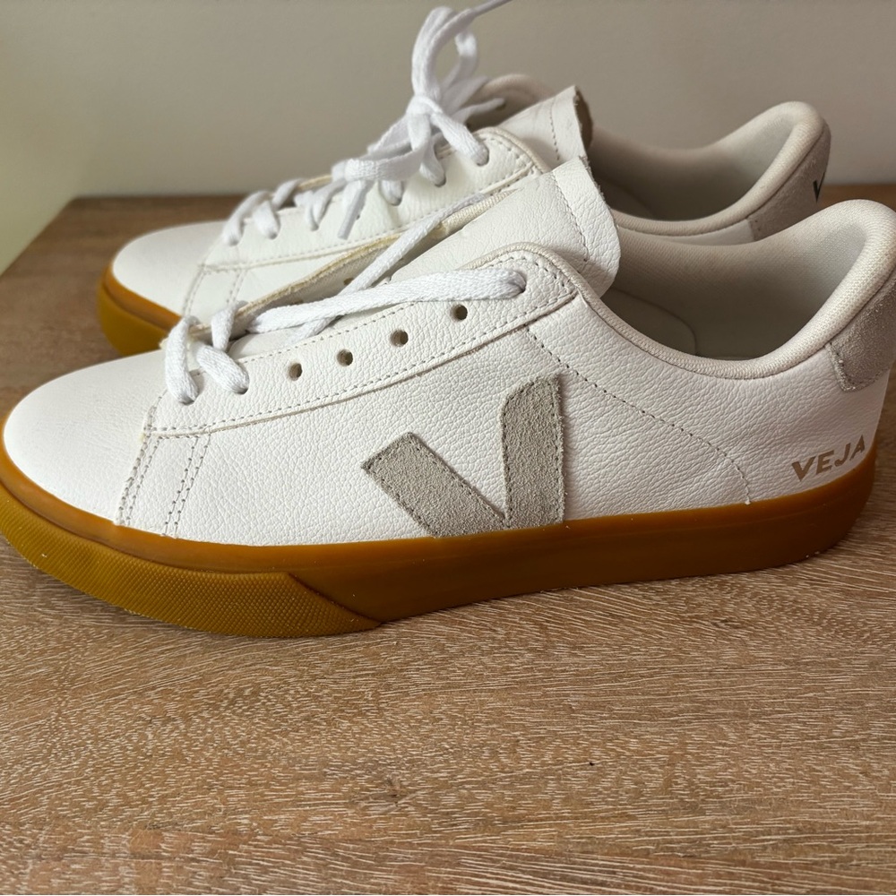 NWOT White Campo Vejas, Women’s size 9